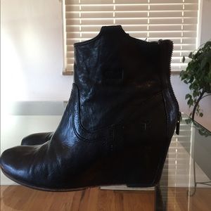 Frye Carson Wedge booties